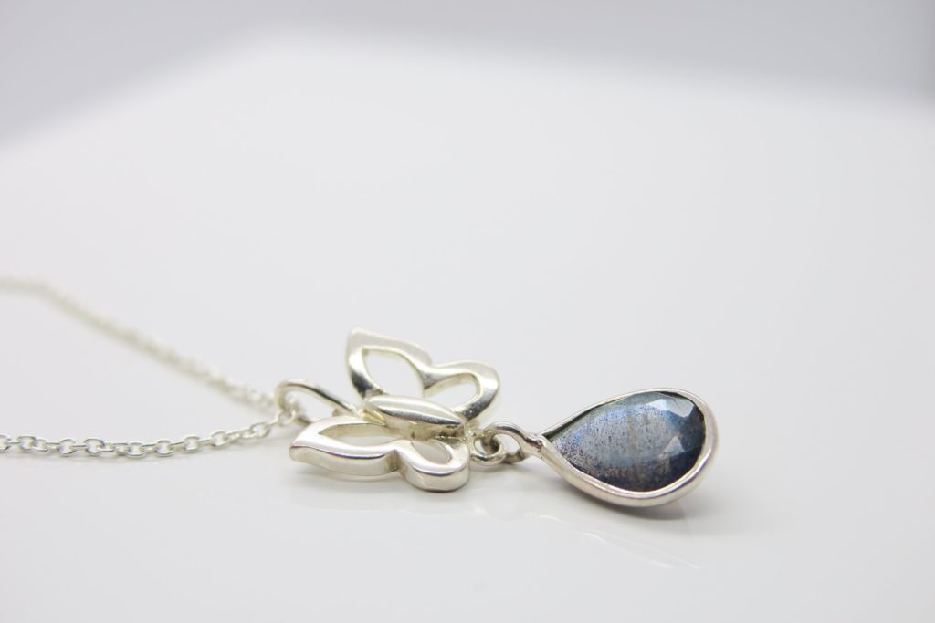 Butterfly...zarte Kette mit Labradorith 925 Silber